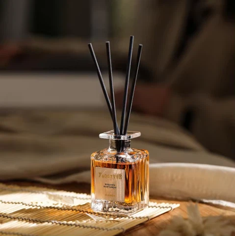 Qhov zoo tshaj plaws Reed Diffusers Rau Tsev